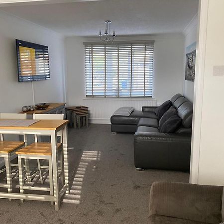 Riverside Park Ground Floor Apartment - St Neots Eksteriør billede