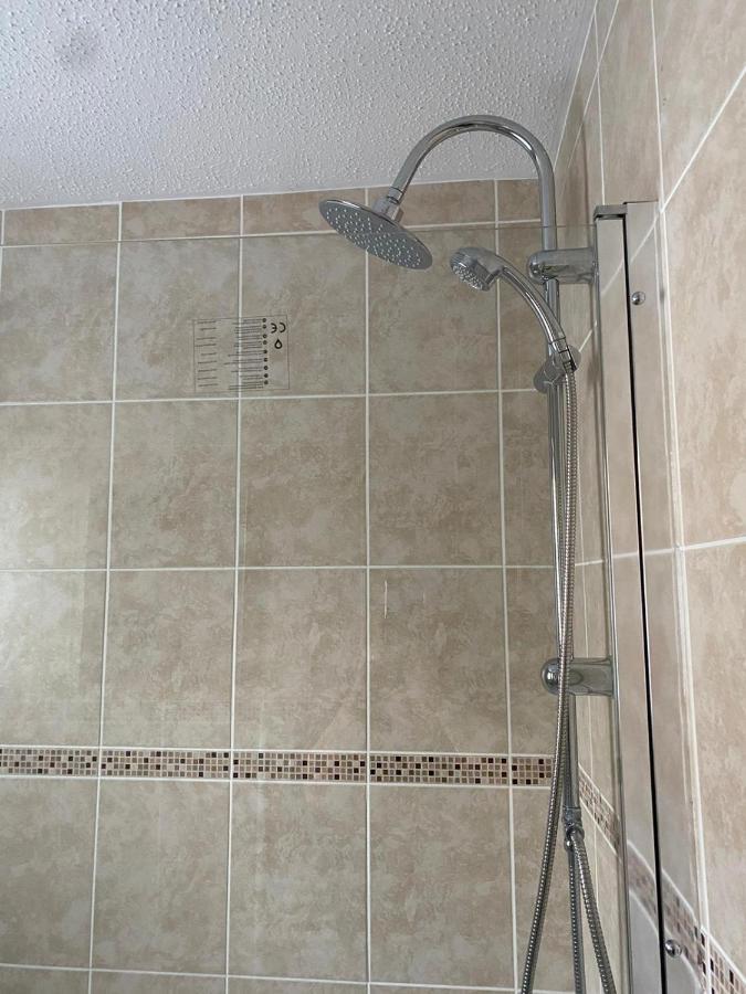 Riverside Park Ground Floor Apartment - St Neots Eksteriør billede