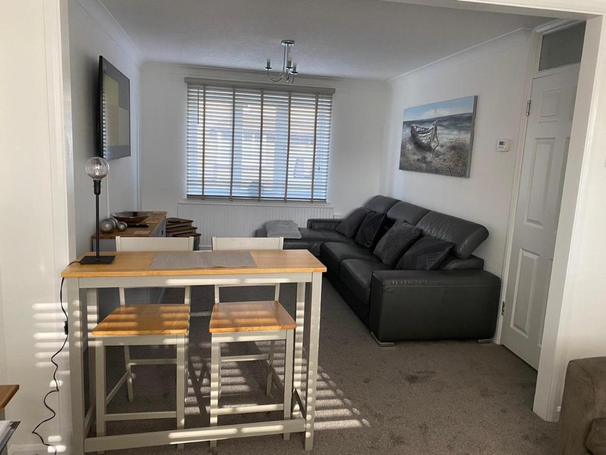 Riverside Park Ground Floor Apartment - St Neots Eksteriør billede