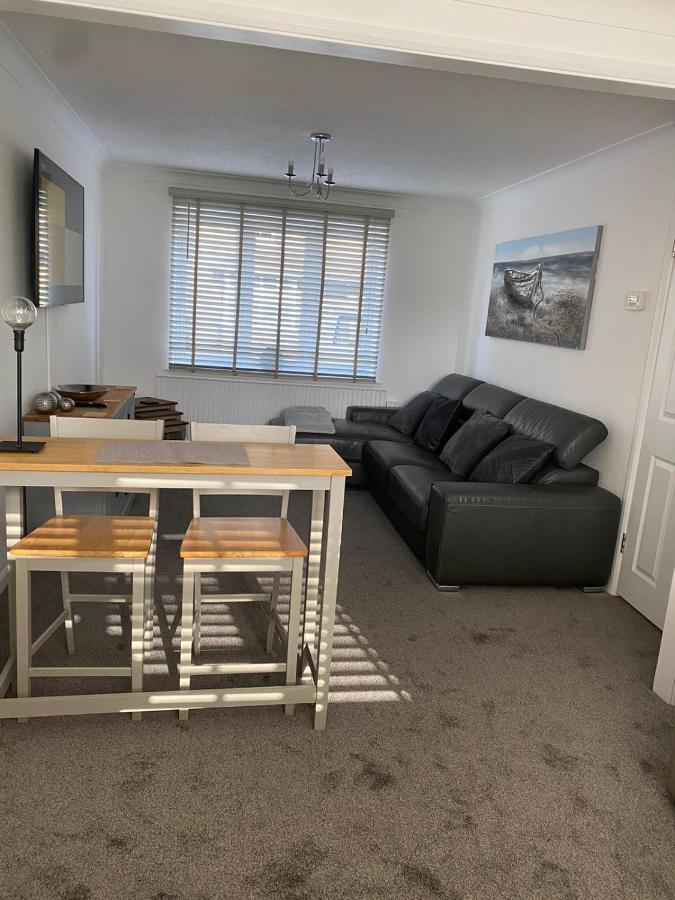 Riverside Park Ground Floor Apartment - St Neots Eksteriør billede