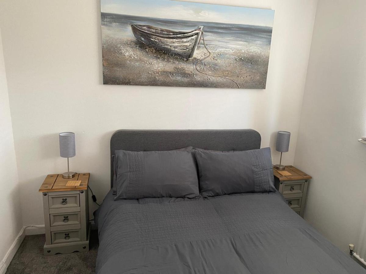 Riverside Park Ground Floor Apartment - St Neots Eksteriør billede