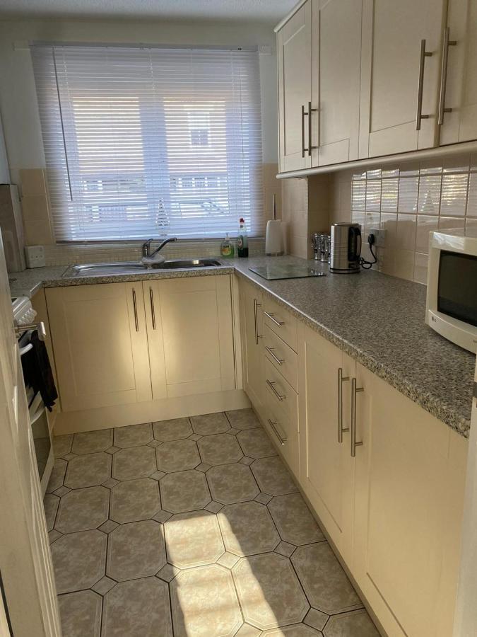 Riverside Park Ground Floor Apartment - St Neots Eksteriør billede